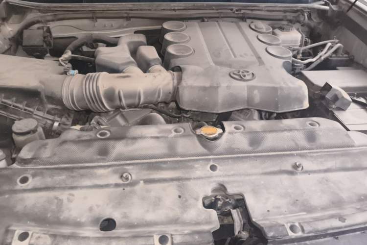 Used Toyota Prado 2014 4.0L Automatic TX-L Engine Bay