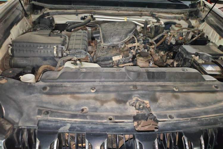 Used Toyota Prado 2014 2700 TX 7-Seater Middle East Version Engine Bay