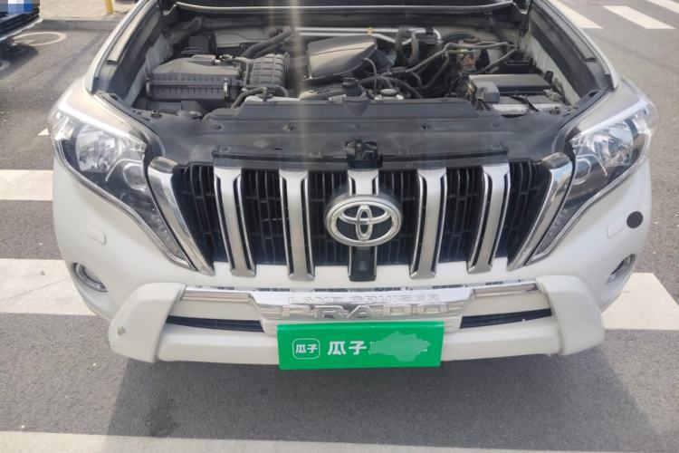 Used Toyota Prado  Engine Bay