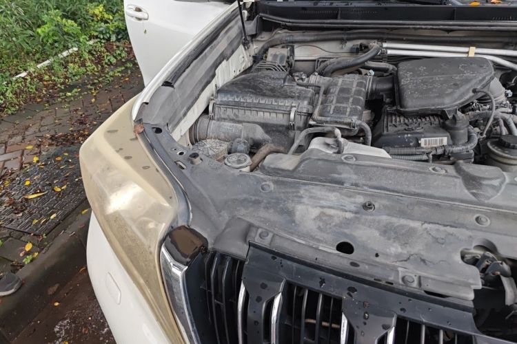 Used Toyota Prado 2014 2.7L Automatic Luxury Edition Engine Bay Right