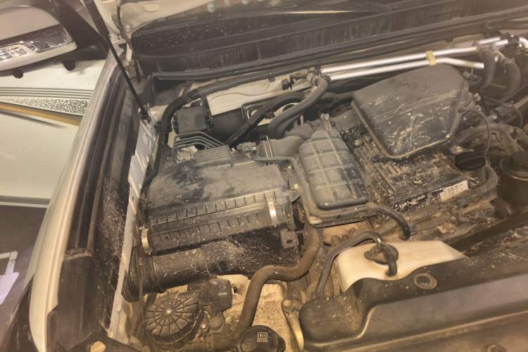 Used Toyota Prado 2014 2700 TX 7-Seater Middle East Version Engine Bay Right