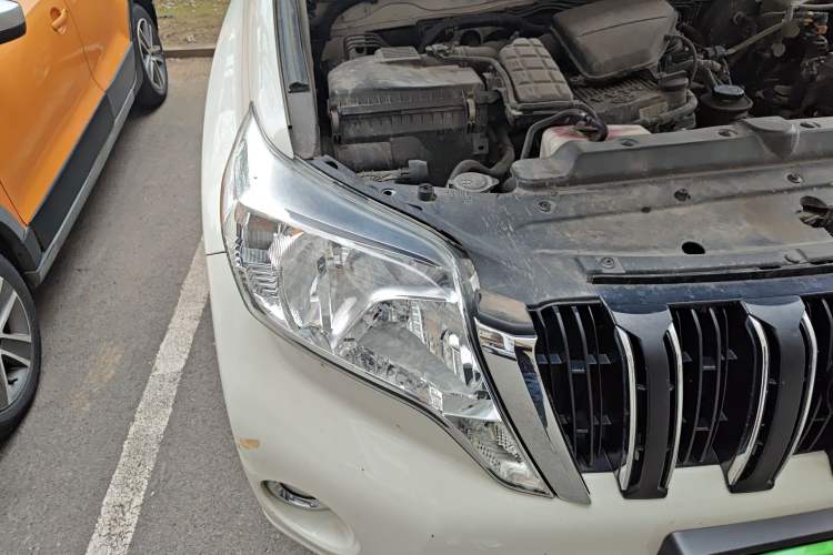 Used Toyota Prado 2014 2.7L Automatic Standard Edition Engine Bay Right