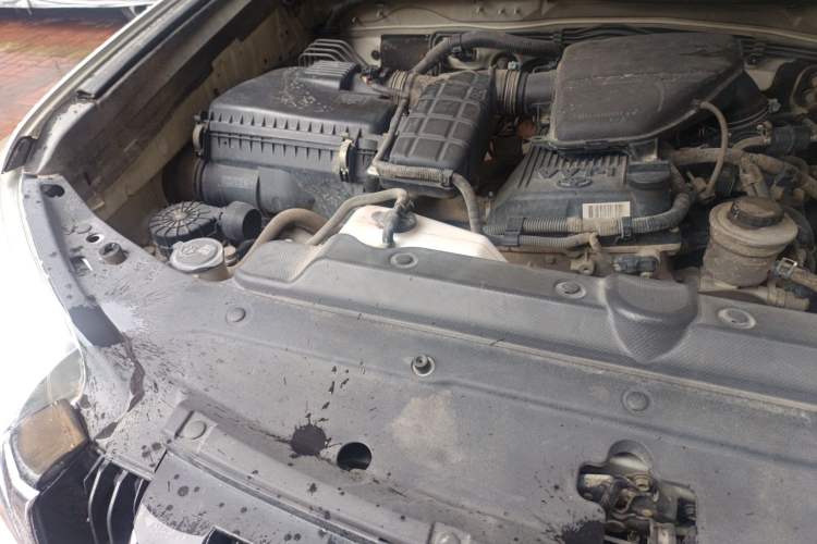 Used Toyota Prado 2014 2.7L Automatic Standard Edition Engine Bay Right