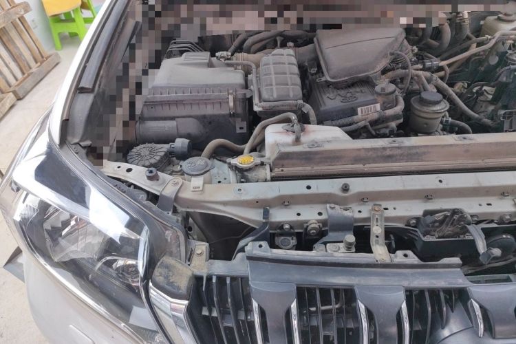 Used Toyota Prado 2014 2.7L Middle East Version Parallel Import Engine Bay Right