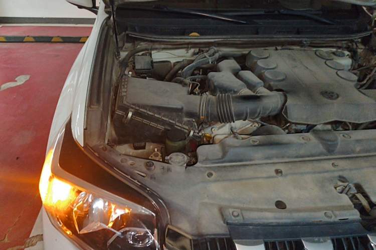 Used Toyota Prado 2014 4.0L Automatic VX NAVI Engine Bay Right