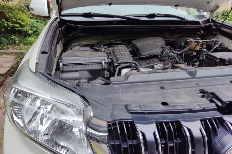 Used Toyota Prado 2014 2.7L Automatic Standard Edition Engine Bay Right