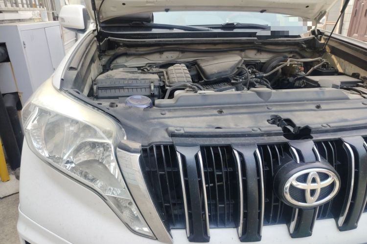 Used Toyota Prado 2014 2.7L Automatic Standard Edition Engine Bay Right