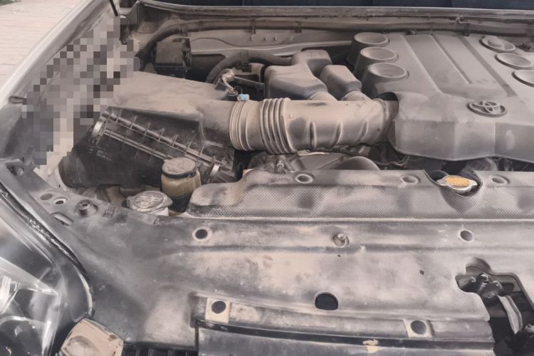 Used Toyota Prado 2014 4.0L Automatic TX-L Engine Bay Right