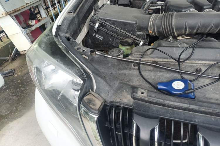 Used Toyota Prado 2014 4.0L Automatic TX-L Engine Bay Right