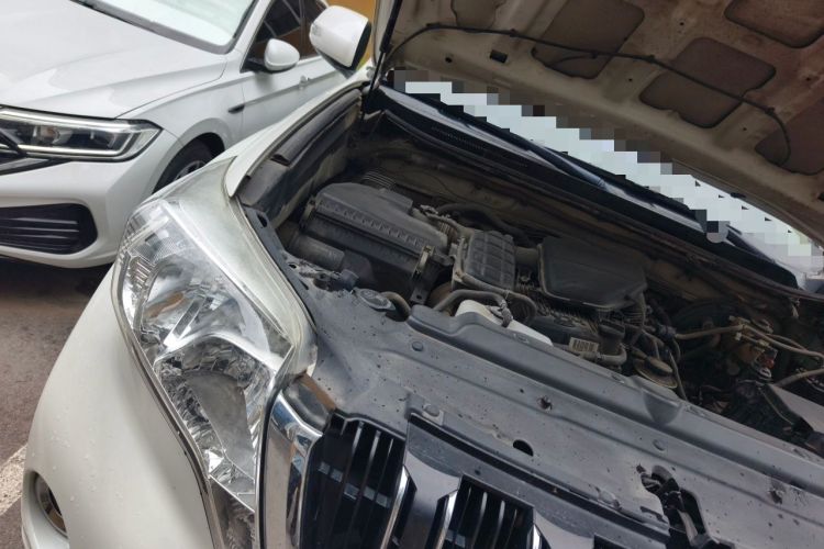 Used Toyota Prado 2014 2.7L Automatic Standard Edition Engine Bay Right