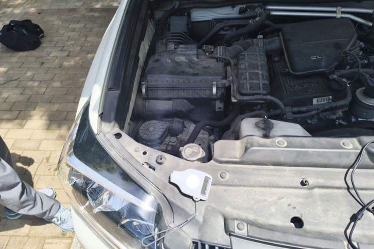 Used Toyota Prado 2014 2.7L Automatic Luxury Edition Engine Bay Right