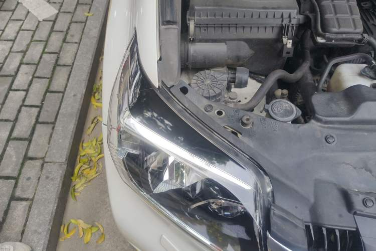Used Toyota Prado 2014 2.7L Automatic Luxury Edition Engine Bay Right