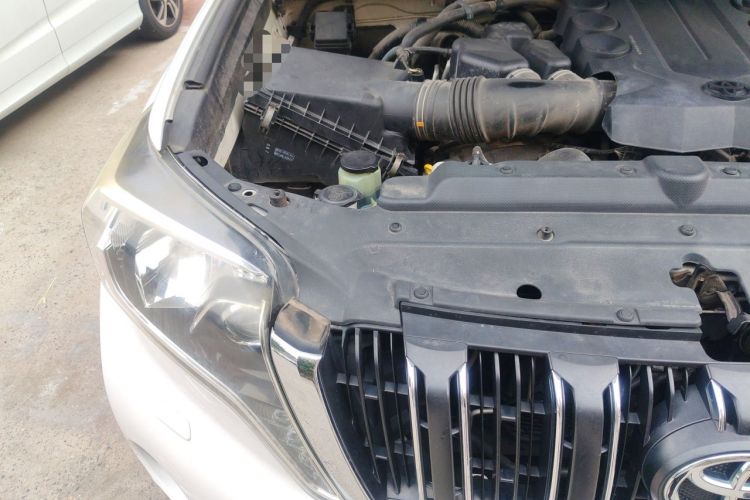 Used Toyota Prado 2014 4.0L Automatic TX-L NAVI Engine Bay Right