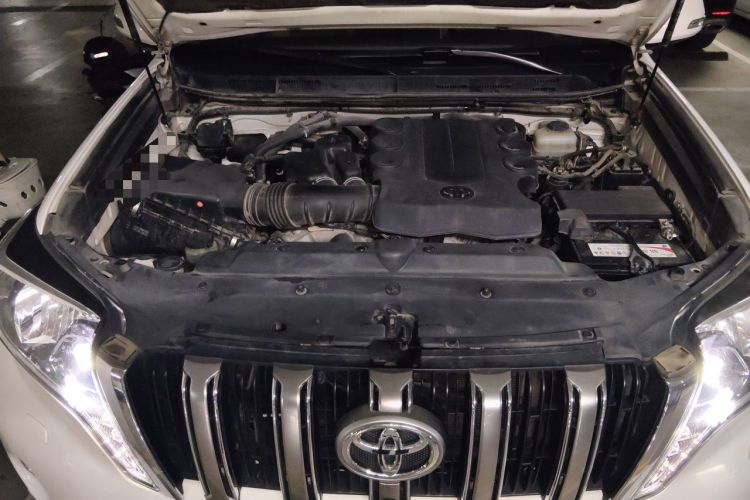 Used Toyota Prado 2014 4.0L Automatic VX NAVI Engine Bay