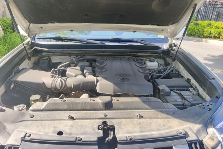 Used Toyota Prado 2014 4.0L Automatic VX NAVI Engine Bay