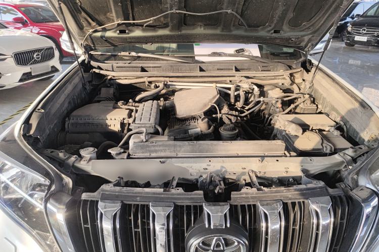 Used Toyota Prado 2014 2.7L Automatic Luxury Edition Engine Bay
