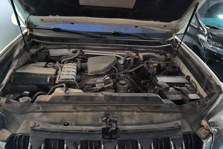 Used Toyota Prado  Engine Bay