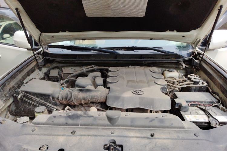 Used Toyota Prado  Engine Bay