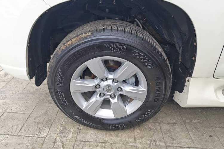 Used Toyota Prado 2014 2.7L Middle East Version Parallel Import Exterior 4