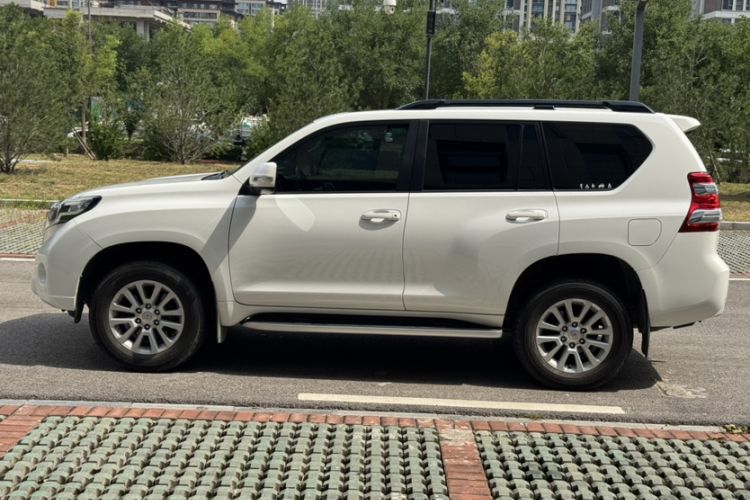 Used Toyota Prado 2014 4.0L Automatic VX NAVI Exterior 4