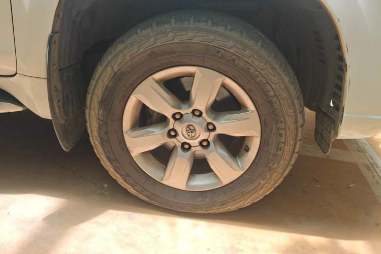 Used Toyota Prado 2014 4.0L Automatic TX-L Exterior 7