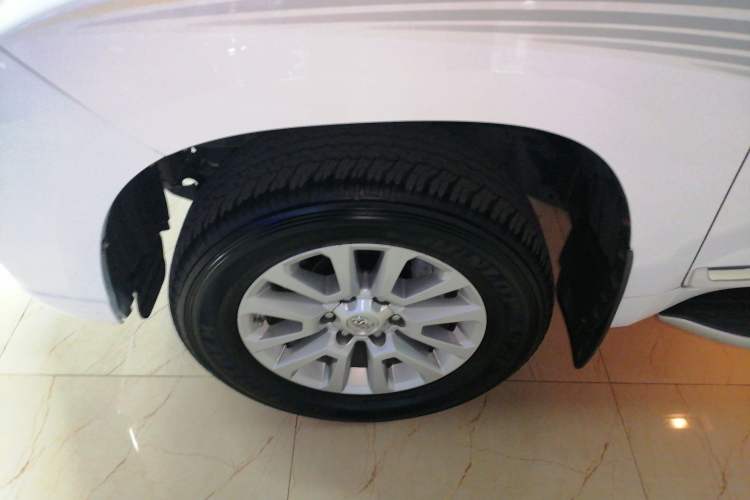 Used Toyota Prado 2014 4.0L Automatic VX NAVI Exterior 7