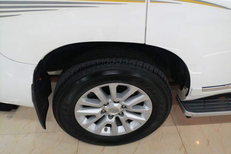 Used Toyota Prado 2014 4.0L Automatic VX NAVI Exterior 8