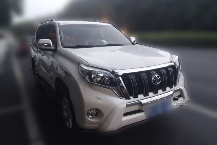 Used Toyota Prado 2014 2700 TX 7-Seater Middle East Version Front Right 45 Deg