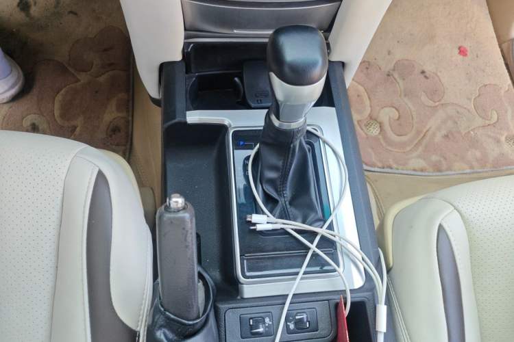 Used Toyota Prado 2014 4.0L Automatic VX NAVI Gear Lever
