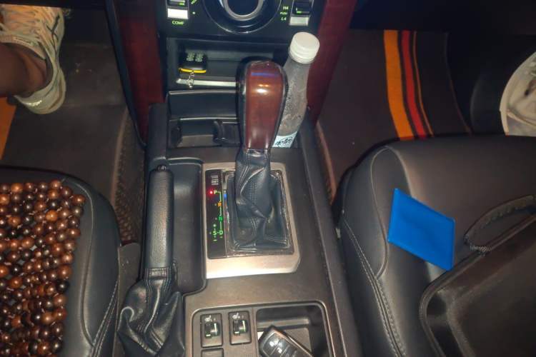 Used Toyota Prado 2014 4.0L Automatic VX NAVI Gear Lever