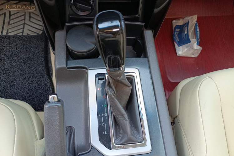 Used Toyota Prado 2014 2.7L Automatic Standard Edition Gear Lever
