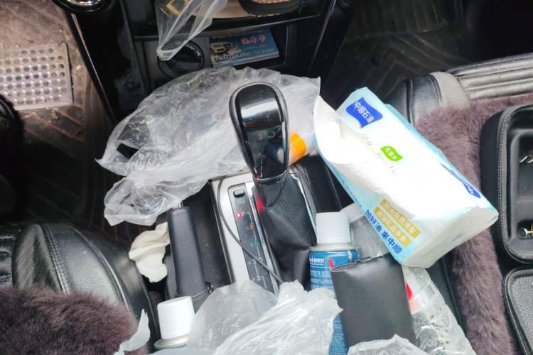 Used Toyota Prado 2014 2.7L Automatic Standard Edition Gear Lever