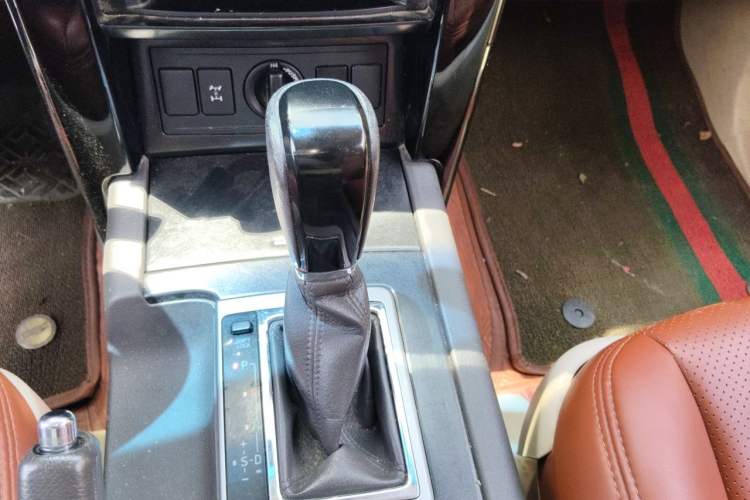 Used Toyota Prado 2014 4.0L Middle East Version Gear Lever