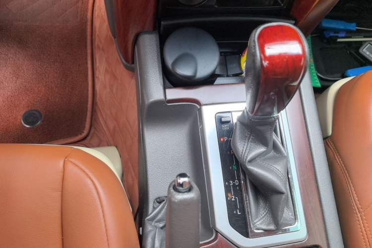 Used Toyota Prado  Gear Lever