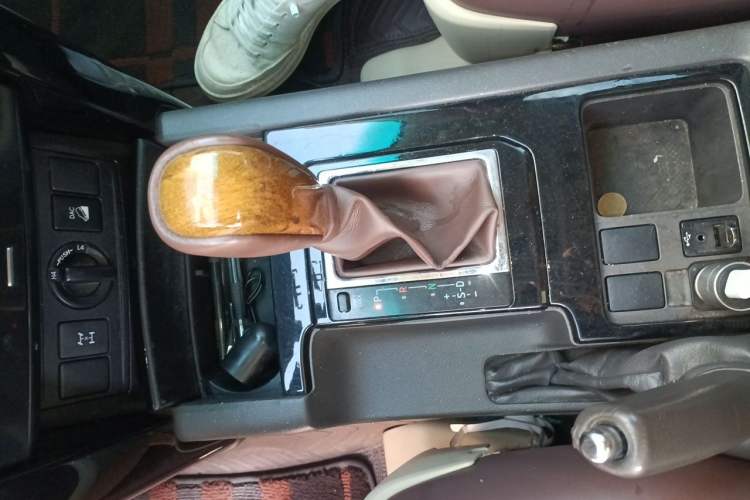 Used Toyota Prado 2014 4.0L 7-Seater Gasoline Middle East Version Gear Lever