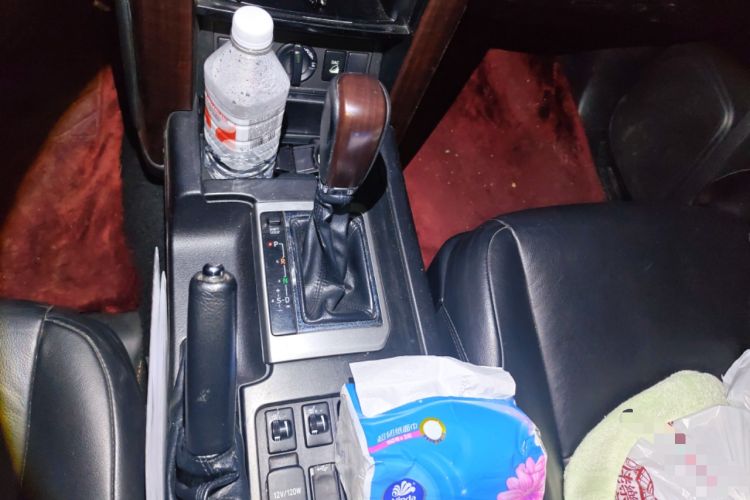 Used Toyota Prado 2014 4.0L Automatic TX-L NAVI Gear Lever