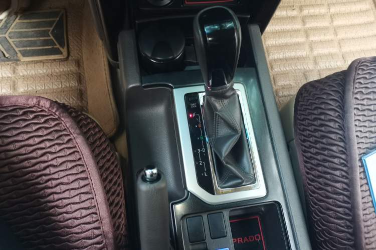 Used Toyota Prado 2014 2.7L Middle East Version Parallel Import Gear Lever