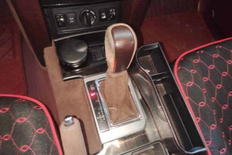 Used Toyota Prado 2014 4.0L Middle East Version Gear Lever