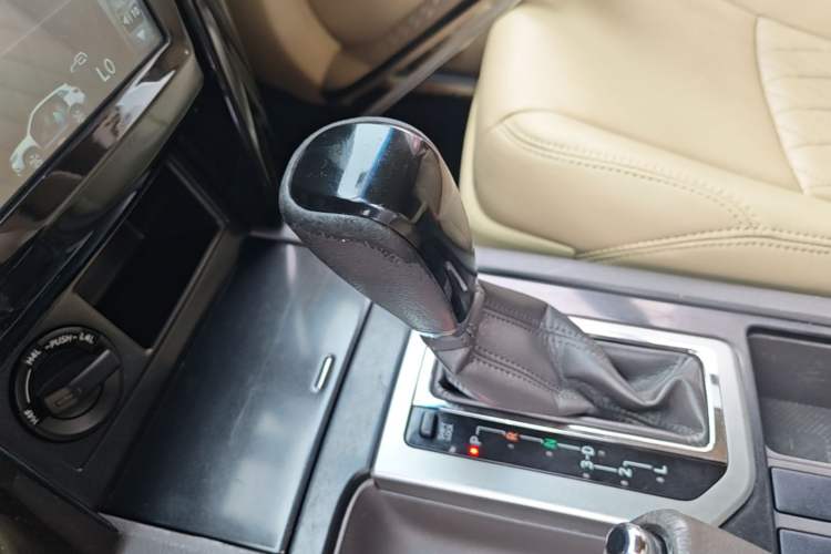 Used Toyota Prado 2014 2.7L Middle East Version Parallel Import Gear Lever