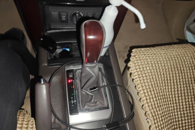Used Toyota Prado 2014 4.0L Automatic TX-L NAVI Gear Lever