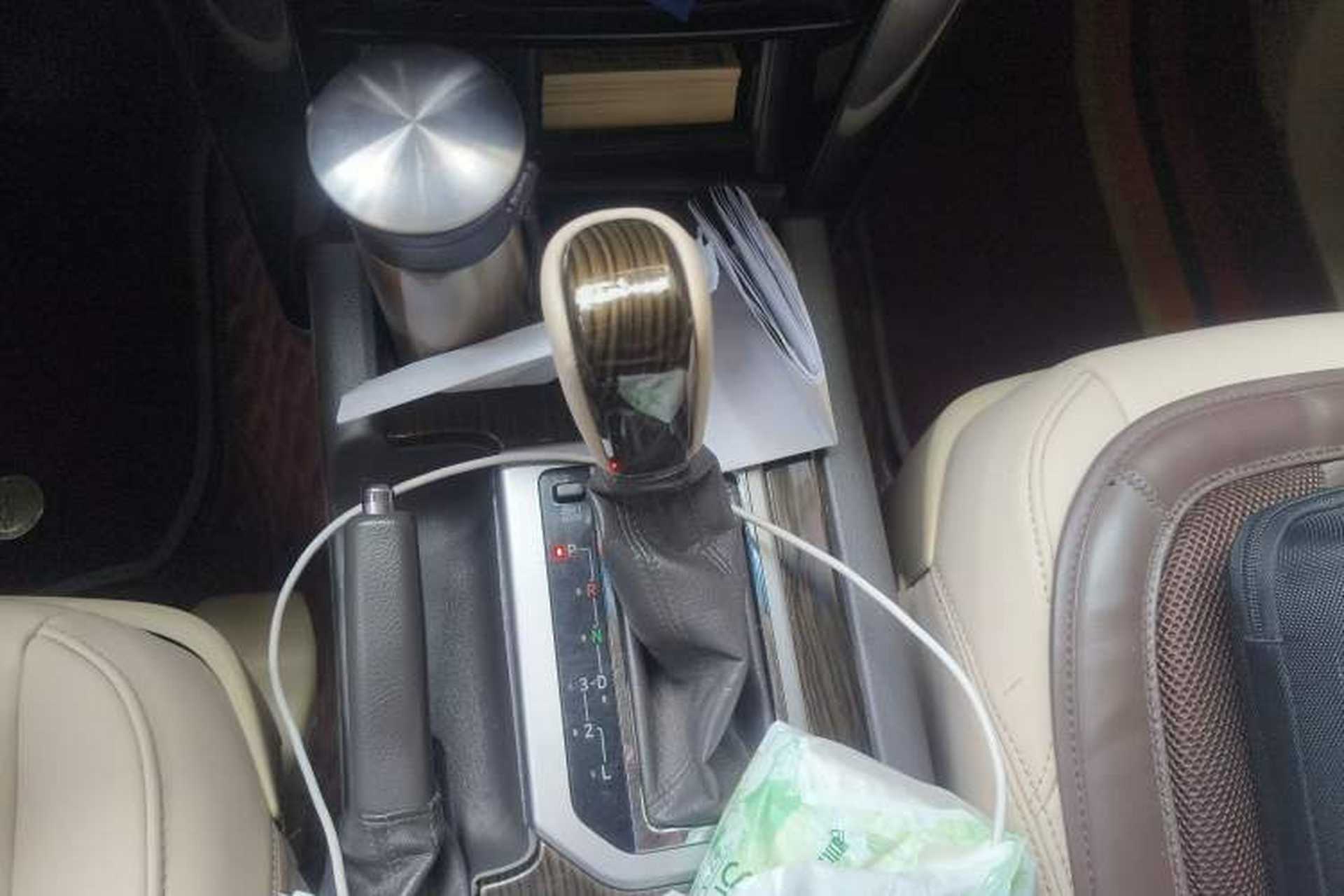 Used Toyota Prado 2014 2.7L Automatic Luxury Edition Gear Lever