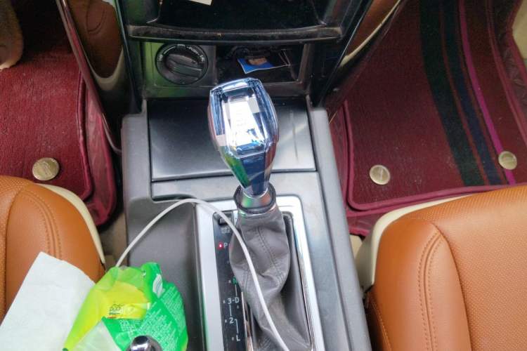 Used Toyota Prado 2014 2.7L Automatic Luxury Edition Gear Lever