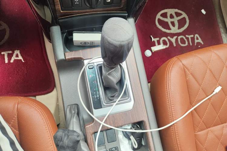Used Toyota Prado 2014 4.0L Low-Power Version Middle East Edition Gear Lever
