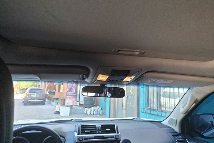 Used Toyota Prado 2014 4.0L Automatic TX-L Headliner