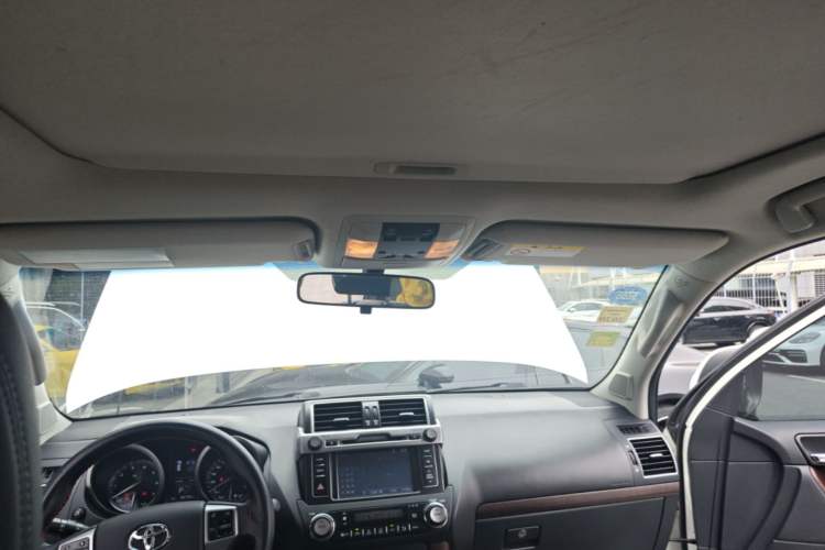 Used Toyota Prado 2014 4.0L Automatic TX-L Headliner