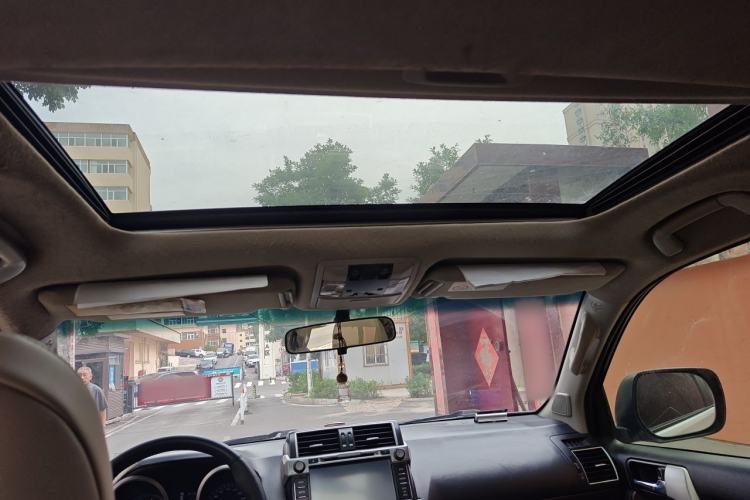 Used Toyota Prado 2014 4.0L Automatic TX-L Headliner