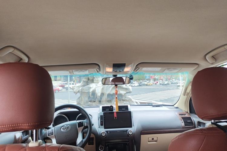 Used Toyota Prado 2014 4.0L Low-Power Version Middle East Edition Headliner