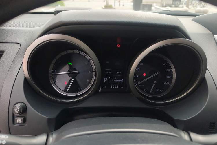 Used Toyota Prado 2014 4.0L Automatic VX NAVI Instrument Cluster