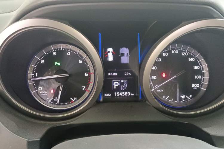Used Toyota Prado 2014 4.0L Automatic TX-L Instrument Cluster