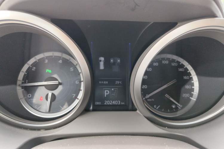 Used Toyota Prado 2014 4.0L Automatic TX-L NAVI Instrument Cluster